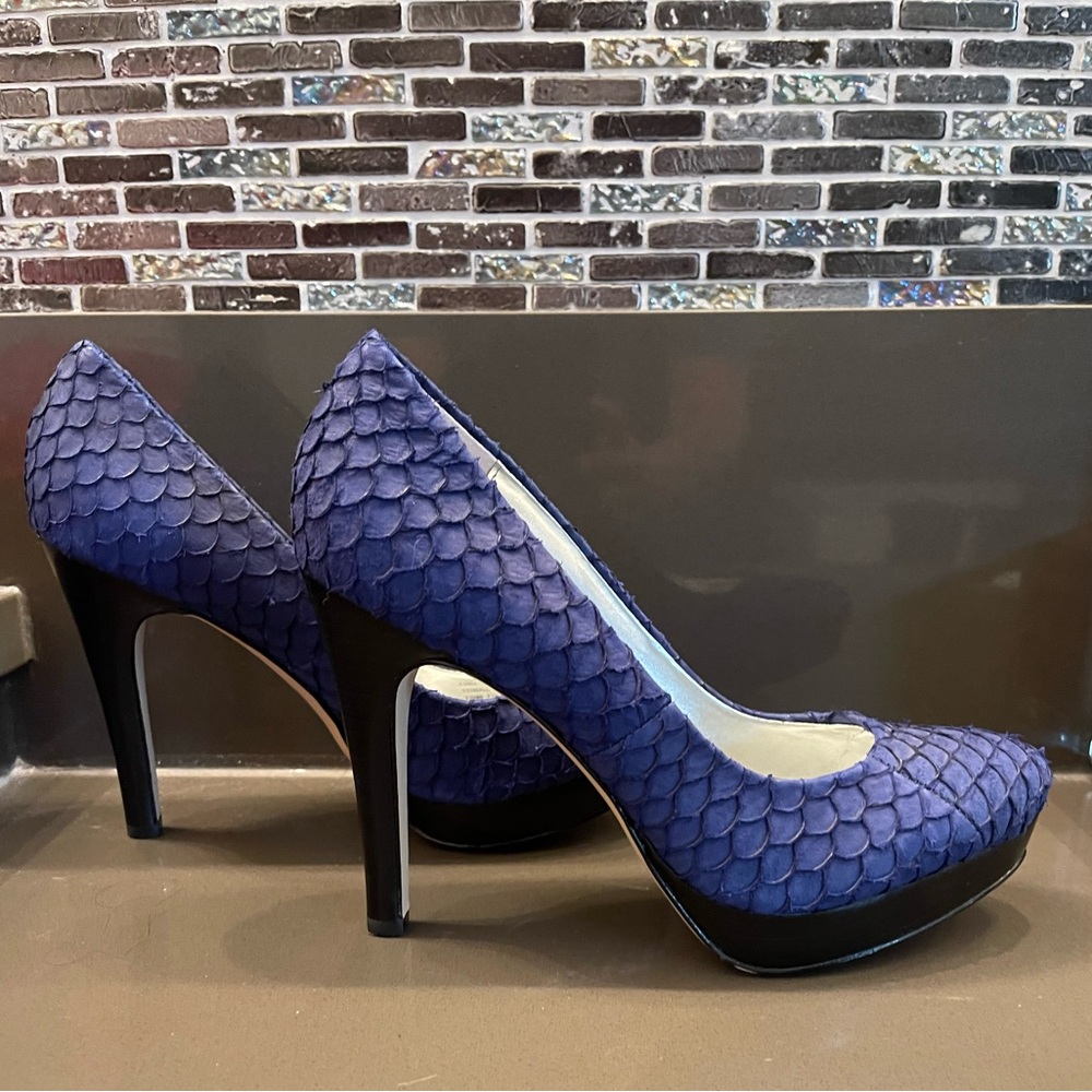 Calvin Klein Kendall Cobalt Blue Textured Scale Platform High Heels | Size 6.5